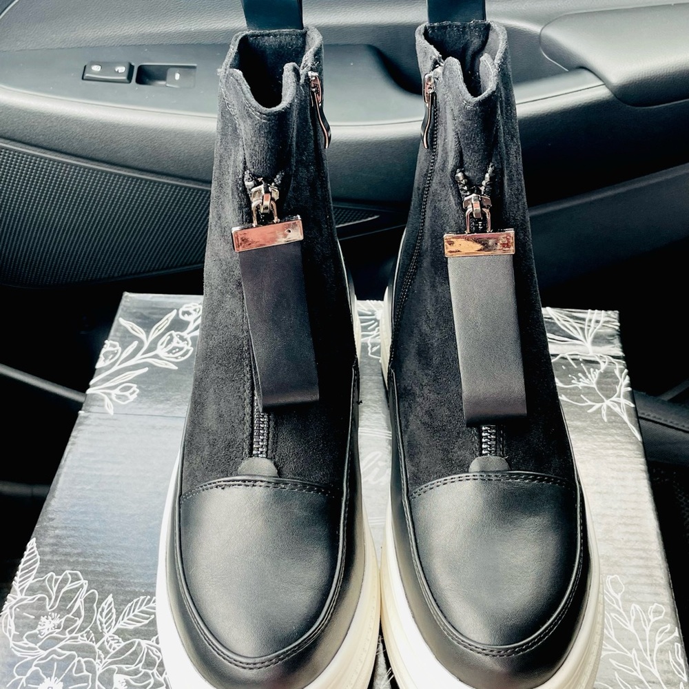 ❤️ NEW Cute Black Color Pair Boots - Picture 7 of 9